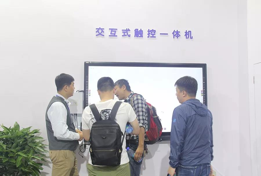第74屆教學(xué)裝備展示會勝利閉幕，方成教學(xué)凱旋而歸